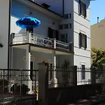 Marina Azzurra Vistamare - Hituscany 公寓式酒店 3*