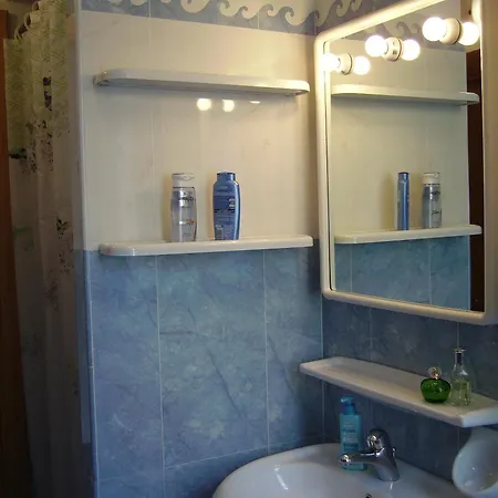 Marina Azzurra Vistamare - Hituscany Apartahotel