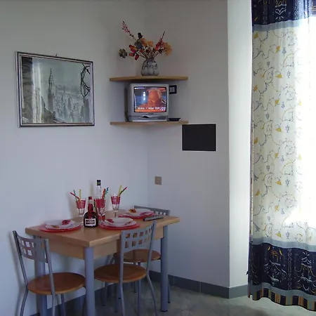 公寓式酒店 Marina Azzurra Vistamare - Hituscany 坎普码港