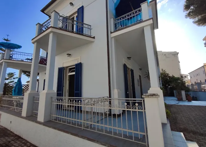 Marina Azzurra Vistamare - Hituscany Апарт-отель 3*