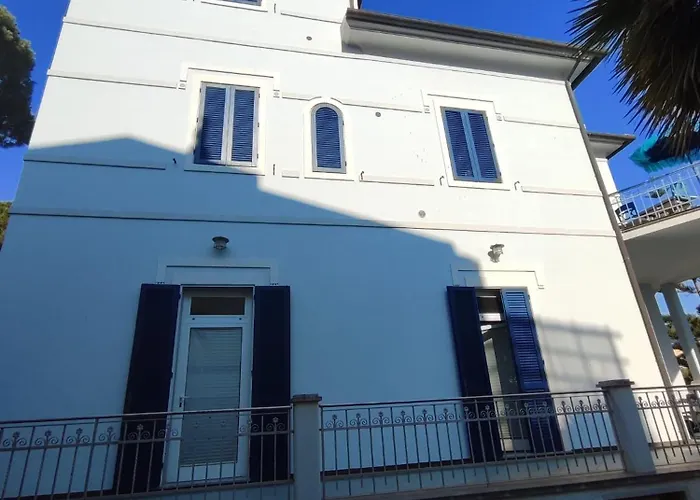 Marina Azzurra Vistamare - Hituscany 3*